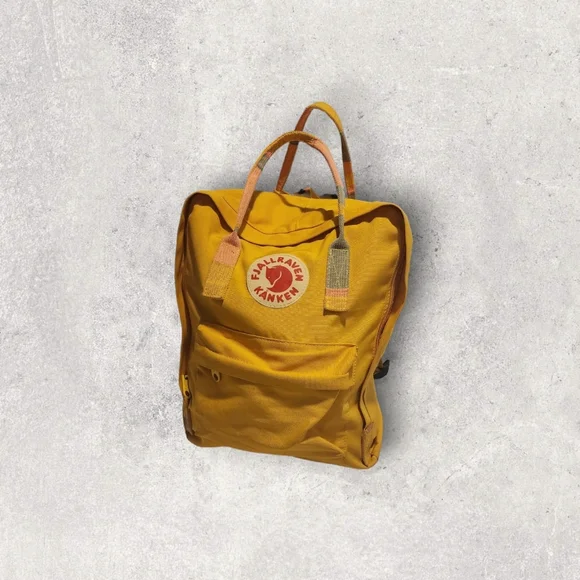 Fjallraven | Bags | Classic Fjallraven Kanken Backpack 235  display picture 2